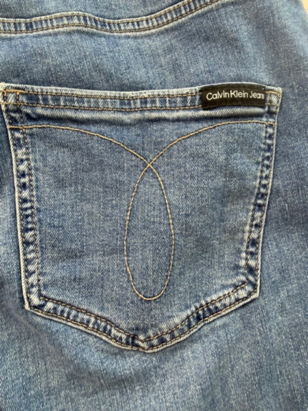 Calvin Klein High Rise Straight Leg Jeans Blue Denim Frayed Hem Women's 29 / 8 - Picture 6 of 11